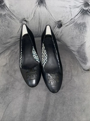 Tory Burch Navy Leather Slip On Square Pumps Sz 8M Round Toe Logo Emblem Comfort - Image 1 of 4