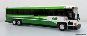Iconic Replicas 1:50 MCI D4500CT Reisebus: GO Transit - Bild 1 von 4