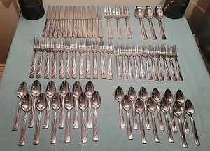  65 piece Lenox Vibe pattern flatware Service for 11 - Picture 1 of 24