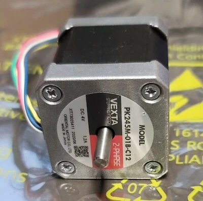 MOTOR PASO A PASO 2 FASES ORIENTAL CO VEXTA PK245M-01B-C12 4V 1.2A Foto 1 de 4