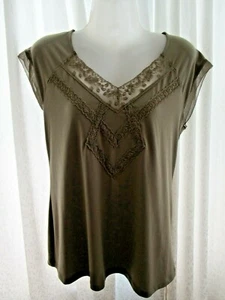New York & Co 7th Ave Avocado Green Poly Spandex Blouse / Top ~Size XS - Picture 1 of 6