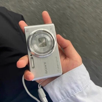 SONY Cyber-shot DSC-W730 16.1MP CCD Vintage Digital Camera - 100% Working-Silver - Image 1 of 4