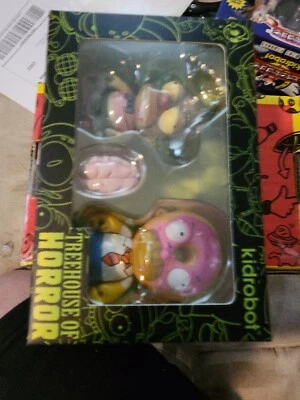 Donut Homer & Krusty Clown Zombie 2-Pack Treehouse of Horror Simpsons Kidrobot - Image 1 of 4