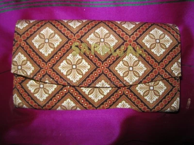 INDONESIA, MIXED BROWN & WHITE DESIGN BATIK FABRIC CLUTCH BAG, NEW, SARAWAK - Image 1 of 4
