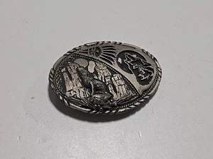 SSI Wolf Howling Belt Buckle - Picture 1 of 5
