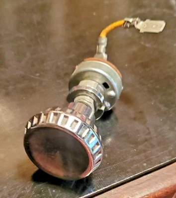 Chrysler 300/Windsor/New Yorker 1961-62 interruptor de luz de mapa y perilla Foto 1 de 3