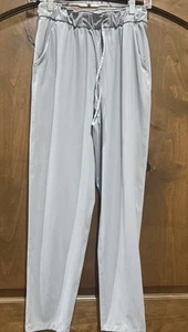 Lululemon Damengröße 4 (25 x 27") hellgraue leichte Jogginghose Sporttaschen - Bild 1 von 9