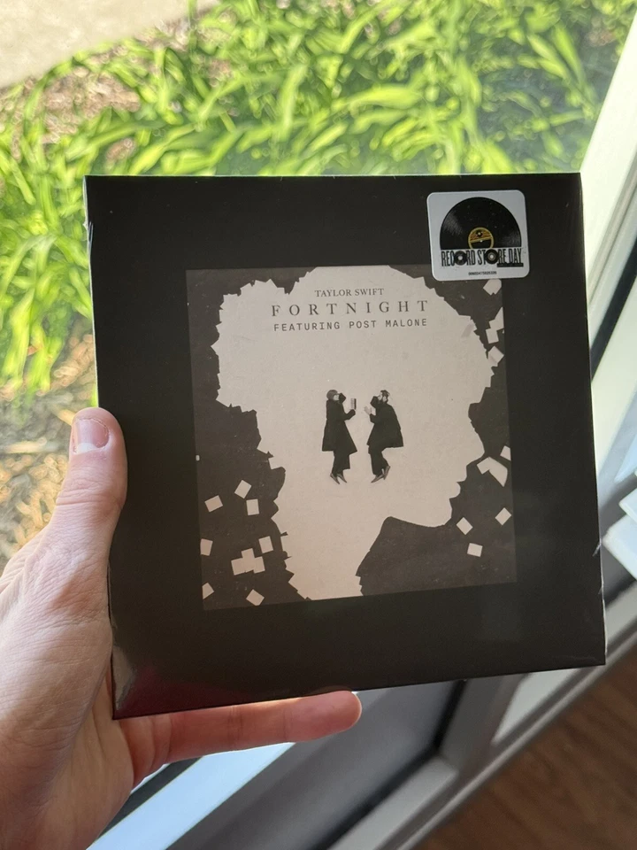 RSD 2025 TAYLOR SWIFT WHITE VINYL FORTNIGHT FACTORY 45. HYPE STICKER