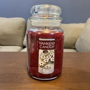 Yankee Candle Merry Berry tarro grande vela 22 OZ - Imagen 1 de 6