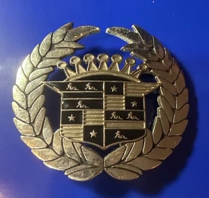 Cadillac Crown Logo Rama Oliva Vintage Color Plata Recortado Hebilla de Cinturón - Imagen 1 de 5