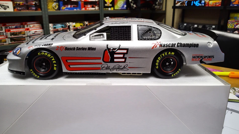 Dale Earnhardt 2006 Chevy Monte Carlo 1/18 Motorsports Authentics 1 Of 2,508 - Image 1 of 4