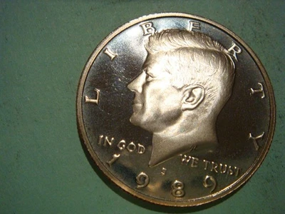 Beautiful cameo appearance 1989 S Proof Kennedy Half Dollar - Gem BU - Image 1 of 2