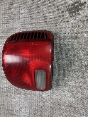 Luz trasera derecha dodge ram van 3500 1998 Foto 1 de 4