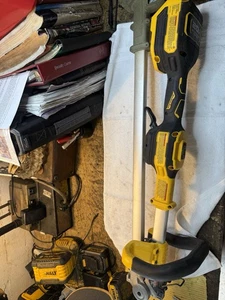 Dewalt String Trimmer Weedeater DCST922 For Parts No Motor Internals  ￼ - Picture 1 of 3