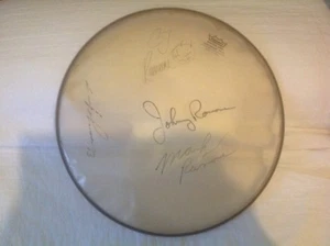 RAMONES drumheads SIGNED FOR ALL GROUP - Imagen 1 de 1