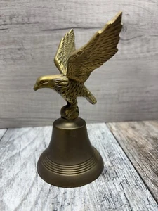 Campana de latón vintage águila en vuelo alas extendidas 5’’ - Imagen 1 de 12
