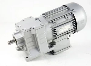 Motoriduttore Flender Z18-M71C4 0,18kW 220-240/380-420V 1400rpm i=3,58 -inutilizzato- - Foto 1 di 8