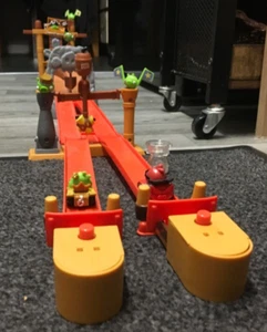 ANGRY BIRDS GO! PIG ROCK RACEWAY PLAYSET w/ 8 ANGRY BIRDS TELEPOD RACE CARS TOYS - Picture 1 of 22