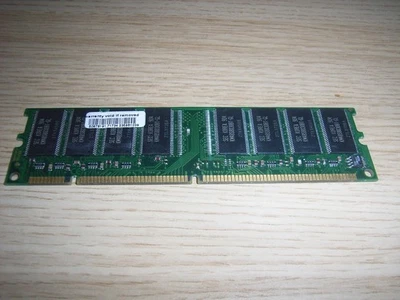 64 MB SD-RAM 168-pin 3,3V  Arbeitsspeicher RAM  8Mx64 PC 100 getestet - Bild 1 von 3