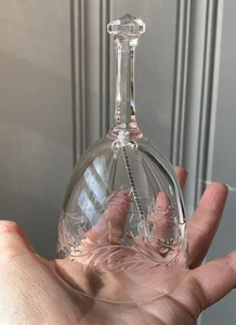 Campana de cena de vidrio transparente vintage grabada cristal grabado - Imagen 1 de 8
