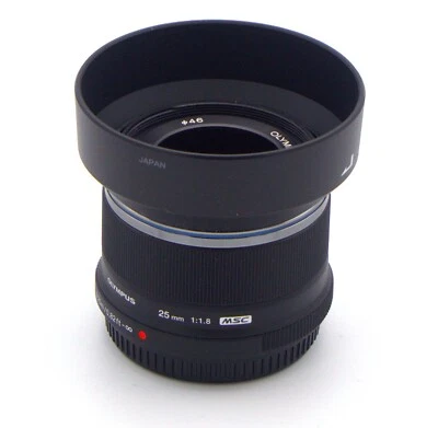 Olympus M.Zuiko 25mm f/1.8 AF Lens - Black (V311060BU000) - Image 1 of 4