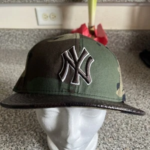 New York Yankees Major League Baseball 59FIFTY New Era Camouflage Cap Size 7 1/2 - Picture 1 of 4