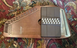 Oscar Schmidt 21 Chord Autoharp  - Picture 1 of 8