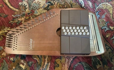 Oscar Schmidt 21 Chord Autoharp  - Image 1 of 4
