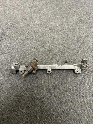1990-1993 Honda Accord OEM trilho de combustível e regulador de pressão usado - Imagem 1 de 4