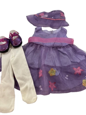 Bitty Baby American Girl Muñeca Primavera Flor Conjunto Púrpura, VESTIDO, SOMBRERO, ZAPATOS, TI Foto 1 de 2