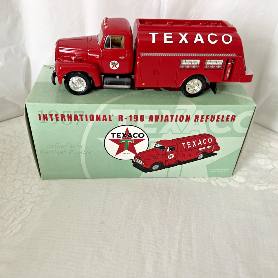 FIRST GEAR 1957 INTERNATIONAL  AVIATION REFUELER- R-190 - 1/34 #19-2120 - Image 1 of 4