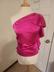 Top Express Mujer Un Hombro Frío Color Fushia Talla S - Imagen 1 de 4