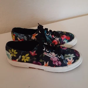 Superga geblümte bunte Turnschuhe Damengröße 8,5 GUC schwarz mehrfarbig - Bild 1 von 7