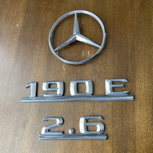 Juego emblema maletero trasero mercedes-benz w210 - logo estrella 190 e 2.6 - Imagen 1 de 12