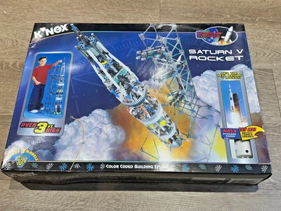 K'NEX Saturn V Rocket #15122 934 pcs - NEW / SEALED BOX - RARE Vintage - Image 1 of 4