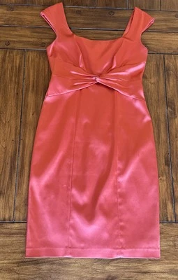Vestido David Meister Satinado Cóctel Fiesta Vaina Midi Coral Albaricoque Talla 6 $495 Foto 1 de 4