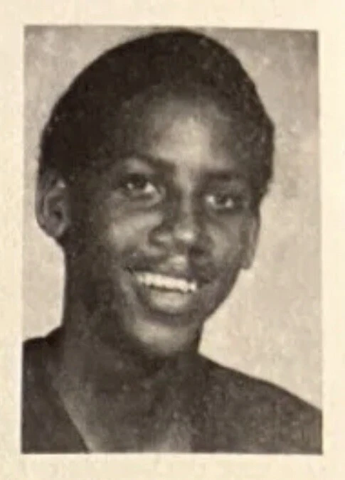 REGGIE & CHERYL MILLER - 1981 Riverside Poly HS 年鉴 NBA 传奇,加州大学洛杉矶分校南加州大学 — 第 1/4 张图片