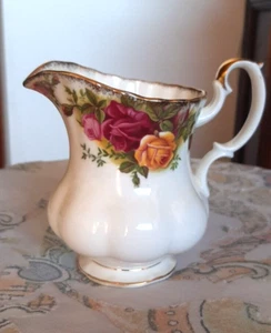LATTIERA ENGLAND ROYAL ALBERT OLD COUNTRY ROSES - Foto 1 di 5