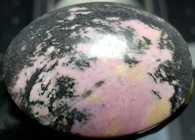 Cabujón Hecho a Mano California Rodonita (97 ct.) (35x27 mm) Foto 1 de 4