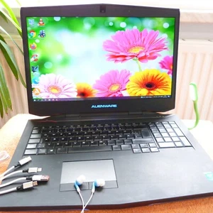 Alienware 17 R1 HIGH END 17Zoll 120Hz Gaming l 32GB RAM NEU l 1TB SSD i7 EXTREME - Bild 1 von 14