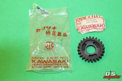 NOS Kawasaki Transmission 4Th Gear 1974-1976 KX125 PART# 13135-027 - Imagem 1 de 4