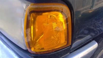 Used Turn Signal / Parking Light Assembly fits: 2002 Ford Ranger Park Lamp-Turn - Image 1 of 4