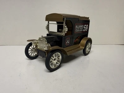 Banco de entrega modelo T 1913 ERTL hierro fundido escala 1:25 metal fundido a presión Foto 1 de 4