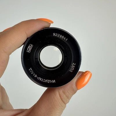 Industar-61 L/D 55 mm F/2,8. Lente URSS para FED Zorki Leica M39. video Foto 1 de 4