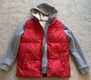 Old Navy Jungen XL 14-16 Sherpa-gefüttertes graues Sweatshirt Reißverschluss Hoodie & rote gefütterte Weste - Bild 1 von 9