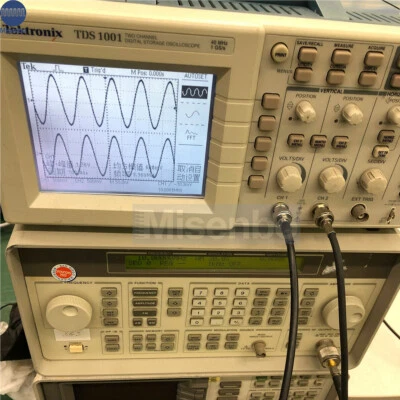 Tektronix TDS1001 Oscilloscope 40 MHz 2-CH Digital Storage Oscilloscope - Image 1 of 4