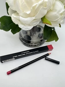 Mac Lip Pencil Lipliner Chick Trick - Full Size 1.45 g / 0.05 Oz. - Picture 1 of 2