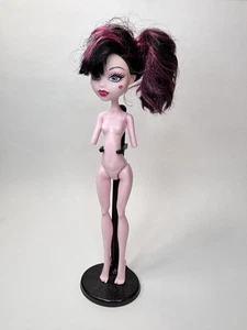 Monster High Scaris: City Of Frights Draculaura Doll W/O Arms - Picture 1 of 10