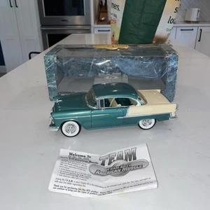 BEL AIR 1955 CHEVY NEPTUNE GREEN / WHITE CHEVROLET 1/18 DIECAST CAR ERTL #7256 - Picture 1 of 10
