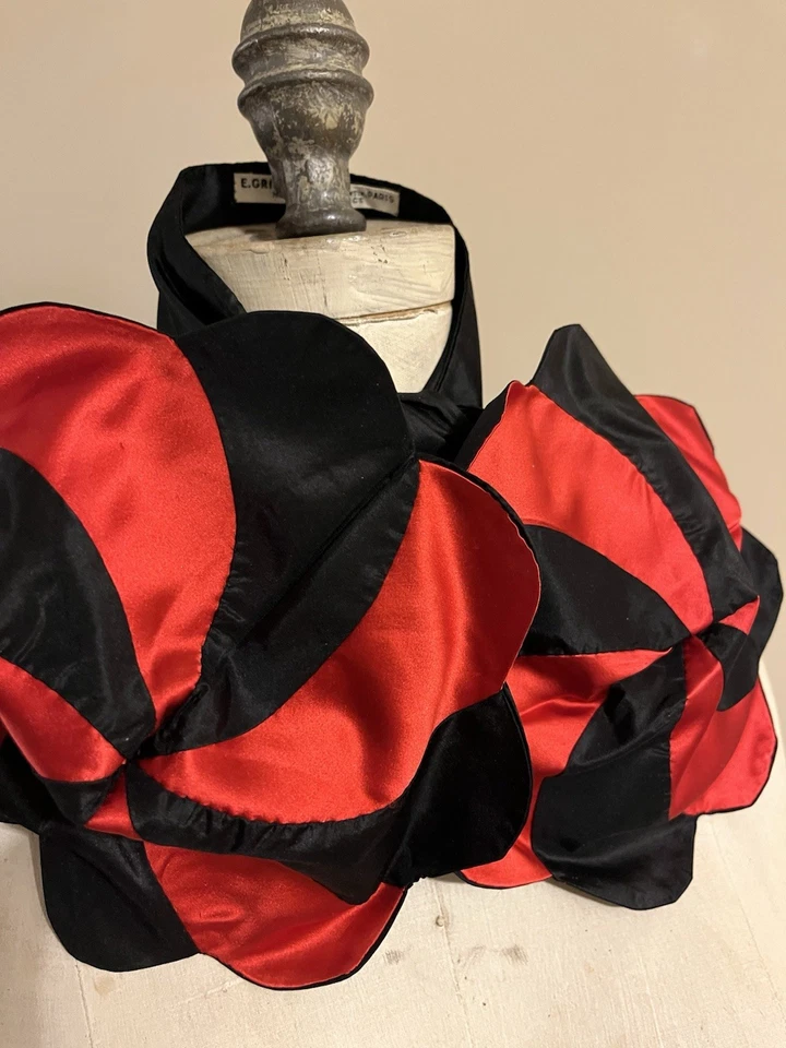 2185🌟Vintage Tafetán de Seda ROJO/NEGRO Molinillos Francia Alta Costura Burlesque CARNAVAL Foto 1 de 4